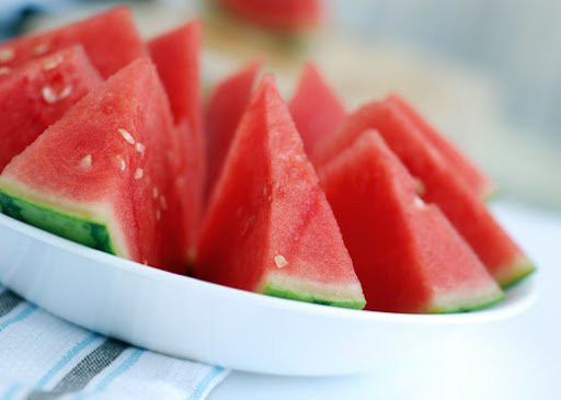 Dưa hấu cũng là loại trái cây không thể vắng mặt khỏi danh sách trái cây giúp thải độc cho cơ thể được. Ảnh: vinmec.