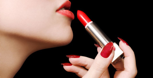 Khi bị hít hay nuốt phải, sự nhiễm độc chì có thể ảnh hưởng đến tất cả các hệ thống cơ quan của cơ thể như hệ thần kinh, nội tiết, tuần hoàn, tiêu hóa, tiết niệu, sinh sản, phát triển và xương khớp. Ảnh: dantri.