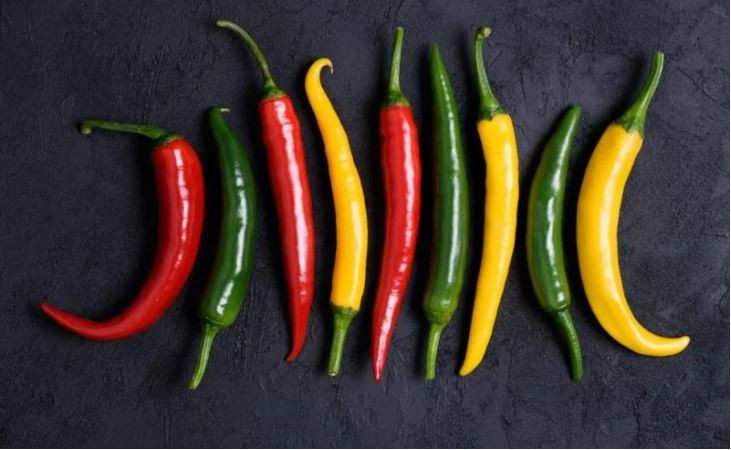 Ớt nổi tiếng có tính axit cao, có thể gây trào ngược axit và các vấn đề về đường tiêu hóa khác.