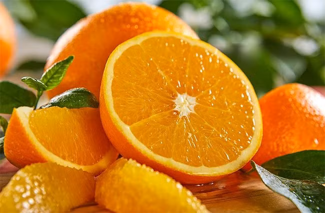 Cam cũng là một nguồn vitamin C phong phú, giúp tăng cường khả năng miễn dịch.