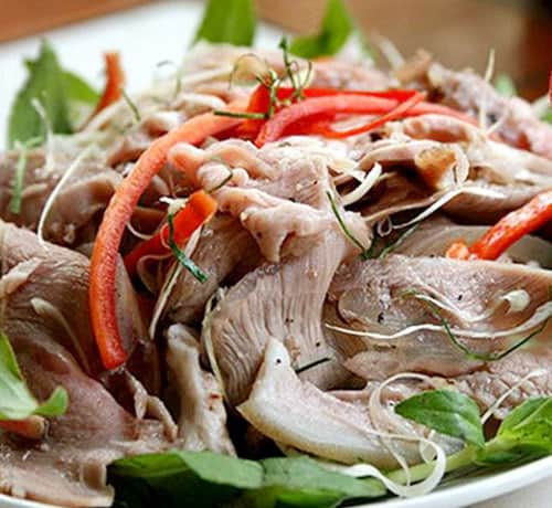 Ngoài protein, thịt dê còn chứa một lượng lớn lipid. Điều này sẽ tạo thành “gánh nặng” cho gan, do đó người viêm gan B không nên ăn thịt dê. Ảnh: thitdetuoi.