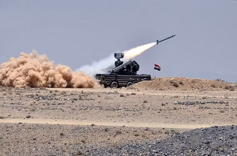 Ước tính Quân đội Syria thời điểm trước nội chiến có 14 khẩu đội với 60 bệ phóng tên lửa phòng không 9K33 Osa.