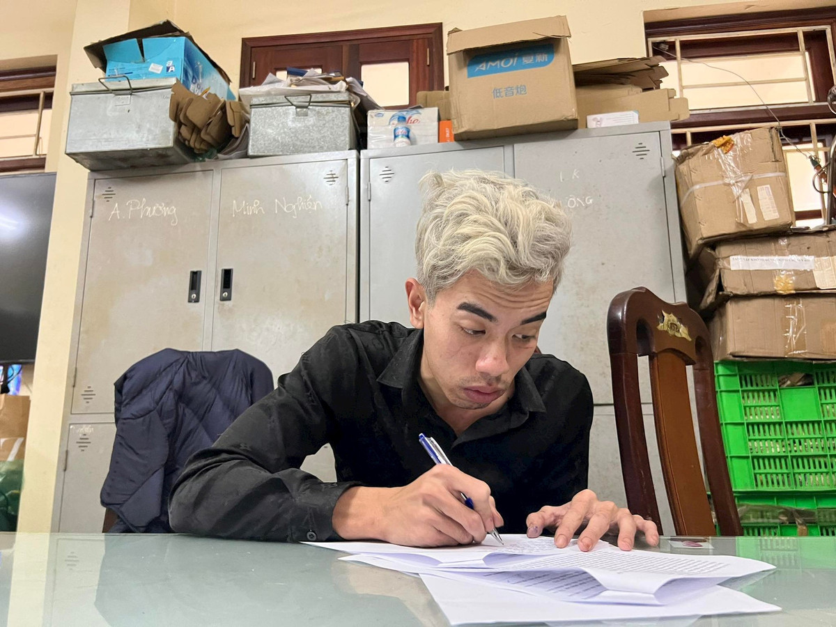  Đâm chết người yêu cũ trên phố Vương Thừa Vũ: Tối 12/1, Hoàng Văn Thành (SN 1998; ở TP Thái Nguyên, tỉnh Thái Nguyên) rủ chị U.T.P - từng là người yêu (SN 2003; ở thành phố Lai Châu, tỉnh Lai Châu) đi chơi nhưng chị P nói bận vì phải làm việc. Đêm cùng ngày, Thành đi xe máy tới cửa hàng chị P để đón đi ăn liên hoan cuối năm. Lúc này, Thành thấy chị P đang đứng trước cửa nhà số 84 Vương Thừa Vũ, quận Thanh Xuân, Hà Nội cùng với anh D nên hỏi anh D với chị P có mối quan hệ như thế nào. Chị P khẳng định, anh D là người yêu, khiến Thành và chị P xảy ra cãi vã. Thành đi mua dao rồi về cửa hàng đâm chị P. và anh D. Hậu quả, chị P tử vong tại chỗ, anh D được cấp cứu tại Bệnh viện Đại học Y Hà Nội.