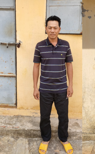 Theo điều tra, năm 2022, Hoàn cho ông Nguyễn Hoàng Khải (48 tuổi, trú xã Lộc Đức, huyện Bảo Lâm, Lâm Đồng) thuê 12,5 ha đất tại thôn 5 xã Tân Lâm để trồng sầu riêng trong 10 năm. Dự kiến sau 4 năm khi cây bắt đầu cho trái, hai bên chia lợi nhuận theo tỉ lệ Hoàn hưởng 60% và ông Khải 40%. Thế nhưng, mới chỉ được 1 năm thì Hoàn muốn đòi lại thửa đất trên khiến cả 2 xảy ra mâu thuẫn.