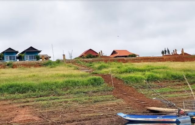 Đến cuối tháng 3/2023, UBND tỉnh giao Sở Tài nguyên và Môi trường phối hợp với các đơn vị liên quan và UBND huyện Di Linh cưỡng chế thực hiện theo quyết định xử phạt đối với Hoàn. Phải đến đầu tháng 10/2023, theo UBND xã Đinh Trang Thượng, toàn bộ công trình vi phạm của "Hoàn Xuyến" mới được tháo dỡ hoàn toàn, tài sản vật dụng được gia đình người này đưa ra khỏi vị trí đất lấn chiếm, tại đây không còn người ở. 