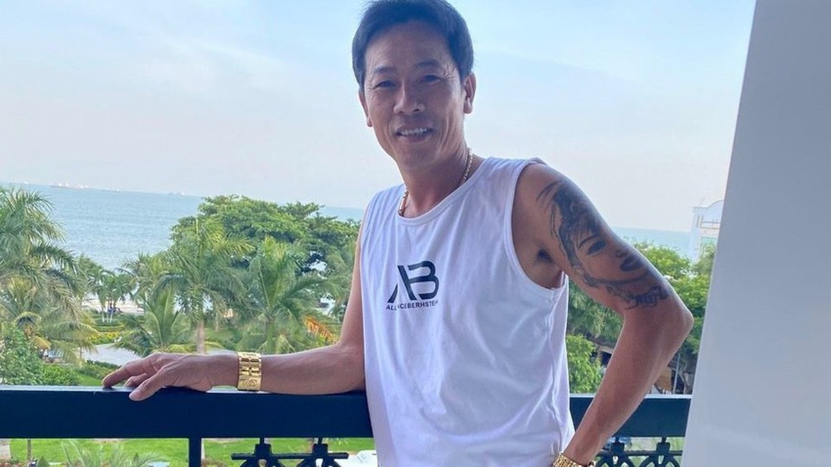 Ngoài ra, UBND tỉnh Lâm Đồng còn buộc người này phải khôi phục hiện trạng ban đầu và trả lại diện tích đất lấn chiếm trong vòng 10 ngày. Trong quyết định xử phạt này, Hoàn được xem xét tình tiết giảm nhẹ là "tự nguyện khai báo, thành thật hối lỗi, vi phạm hành chính do trình độ lạc hậu".