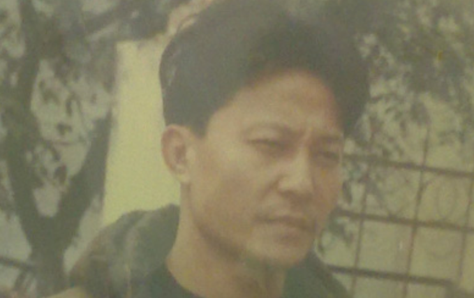 Linh "cu" được biết đến là "đệ tử chân truyền" của "cu" Nên, tên thật là Phạm Đình Nên (SN 1957), từng có 22 tiền án, tiền sự. Là giang hồ khét tiếng đất Cảng, "cu" Nên luôn tỏ ra khắt khe trong việc lựa chọn đàn em và Linh "cu" có lẽ là "học trò" được Nên dày công dạy dỗ nhất. Bố của Linh "cu" là Đinh Văn Lương (tức Lương "cái ghẻ"), một tội phạm hình sự thuộc hàng có số má ở Hải Phòng. Dù ngang tàng, máu lạnh khắp chốn giang hồ, nhưng cuối cùng Lương "cái ghẻ" phải thừa nhận mình bất lực khi dạy dỗ cậu con trai "quý tử". (Ảnh: "cu" Nên)