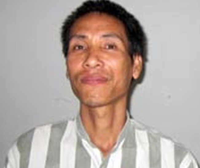 Mới 14 tuổi, Linh "cu" đã gây ra hàng loạt vụ gây rối trật tự công cộng, cướp tài sản... Dưới trướng "cu" Nên, Linh "cu" và Đinh Đình Tuyển trở thành một cặp thân nhau như hình với bóng. Một lần, tình cờ đi trên đường Lạch Tray, Linh "cu" trông thấy 2 anh Nguyễn Văn Cường và Nguyễn Viết Bình. Biết Cường có mâu thuẫn trước đó với Tuyển khi còn ở chung trại giam nên Linh "cu" đã ép xe, cà khịa, dẫn đến hai bên xô xát. Lúc này, Linh "cu" gọi điện báo cho đại ca "cu" Nên nói rằng mình bị Cường đánh. (Ảnh đối tượng Đinh Đình Tuyển)