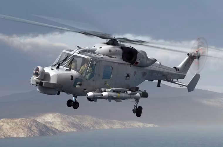 AW159 có thể mang 4 quả tên lửa chống hạm tầm ngắn Sea Venom có thể đánh chìm hạm tàu mặt tước 50-100 tấn với độ chính xác cực cao. Loại tên lửa này đang được công ty MBDA nghiên cứu, dự kiến sẽ phục vụ vào năm 2020.