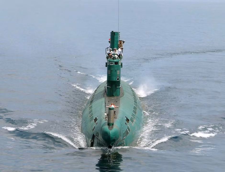 Việc trang bị thêm trực thăng AW159 được cho là nhằm giúp Hàn Quốc đối phó hiệu quả hơn với hạm đội tàu ngầm hùng hậu của Triều Tiên lên tới 60 chiếc gồm nhiều tàu ngầm nhỏ và cỡ trung bình.