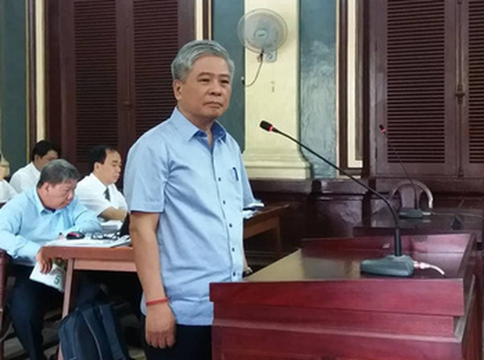 Nguyen Pho Thong doc Dang Thanh Binh roi nuoc mat khi tu bao chua