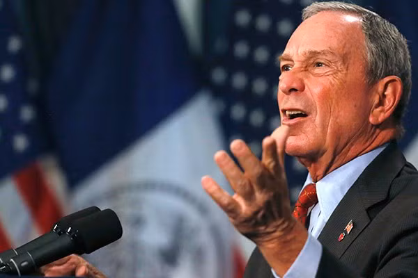 Bau cu TT My: Ai “ngang chan” ong Trump va ba Clinton?