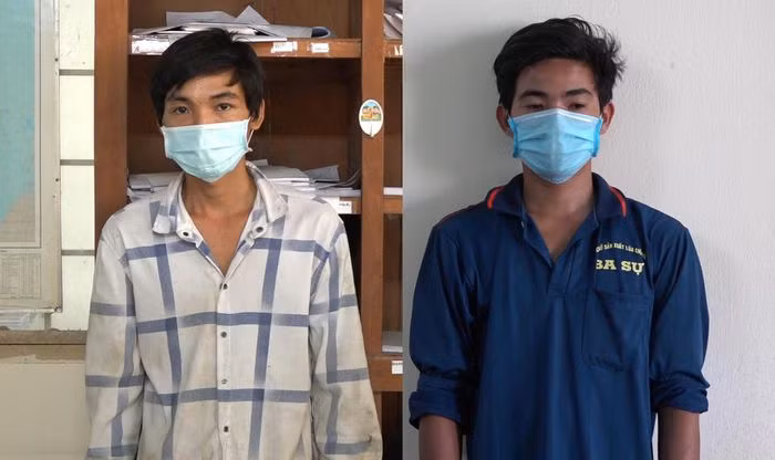  Em rể và anh vợ đánh hội đồng đại úy công an: Vi phạm giãn cách xã hội, khi bị lượng lượng chức năng nhắc nhở, Nguyễn Trung Kiên (22 tuổi, ở huyện Tân Hiệp) và Võ An Toàn (27 tuổi, ở huyện Giồng Riềng, tỉnh Kiên Giang) cùng nhau tấn công đại úy Hồ Thanh Liêm gây thương tích ở tay, chân. Ngày 30/8, 2 người này bị Công an huyện Tân Hiệp tạm giữ. 