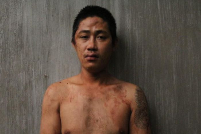  Say sỉn dùng mảnh kính tấn công công an: Nguyễn Tuấn Tài (26 tuổi, ngụ TP Thủ Đức, TP HCM) có biểu hiện say xỉn và gây rối trật tự công cộng. Khi lực lượng chức năng xuống giải quyết thì Tài dùng mảnh vỡ kính xe máy tấn công làm công an bị thương ở đầu. Ngày 30/8, Tài bị Công an TP Thủ Đức bắt tạm giam.