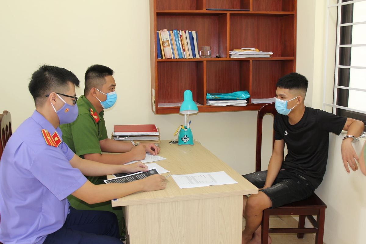 “Tu ong” tre tuoi moi gioi mai dam gia 700 nghin dong