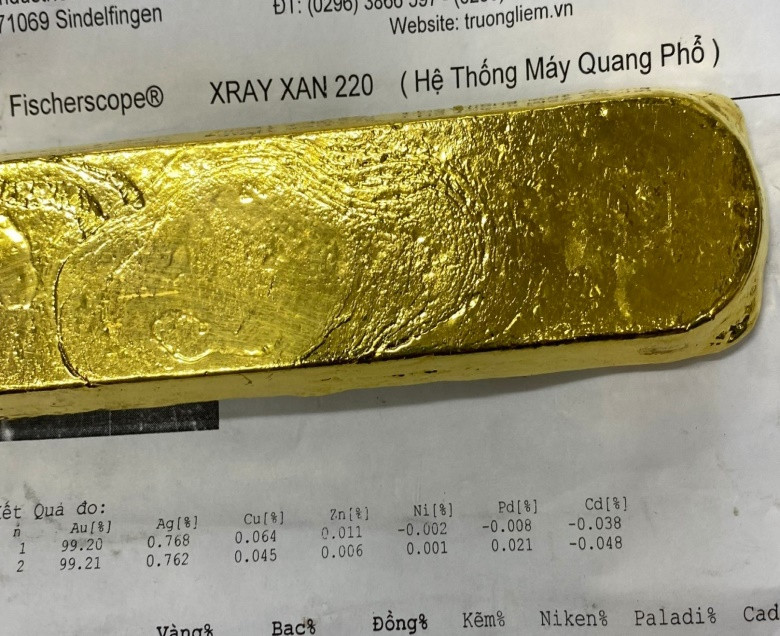 Cơ quan CSĐT nhận định đây là đường dây buôn lậu có tính chất chuyên nghiệp, được tổ chức chặt chẽ, có nhiều đối tượng tham gia. Trong đó có cả các đối tượng người Campuchia, hoạt động xuyên suốt, liên tục nhiều năm liền trên tuyến biên giới, ngay cả thời gian dịch bệnh COVID-19 diễn biến phức tạp, nhưng chưa bị cơ quan nào phát hiện, điều tra, xử lý. (Ảnh: Người lao động) 