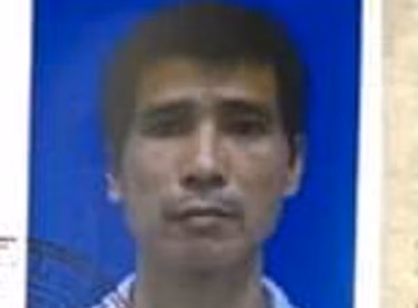 Giữa tiết trời giá rét, các trinh sát tiếp tục vận động, thuyết phục đối tượng. Sau khoảng 1 tiếng đồng hồ, một tổ vây bắt đã áp sát được vị trí của Thành, lấy được lọ thuốc sâu và kéo đối tượng lên thuyền. Tại cơ quan công an, Thành đã khai nhận hành vi phạm tội. Sau khi cướp đi mạng sống của nạn nhân, đối tượng dùng xăng thiêu hủy căn nhà cấp 4 của Đô. Với những hành vi tàn ác của mình, Thành sẽ phải chịu án phạt nặng từ pháp luật.