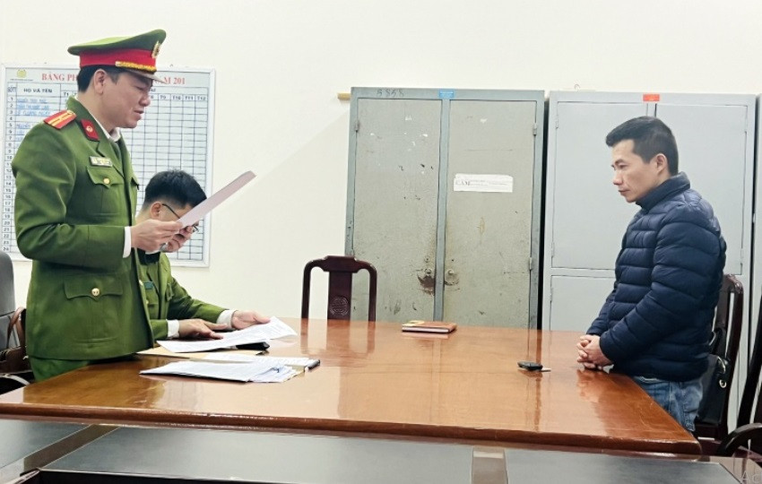 Loi khai chia tien cho can bo Cuc Dang kiem Viet Nam