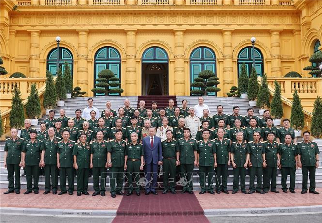 Tong Bi thu, Chu tich nuoc To Lam gap mat doan cuu chien binh Su doan 308-Hinh-4