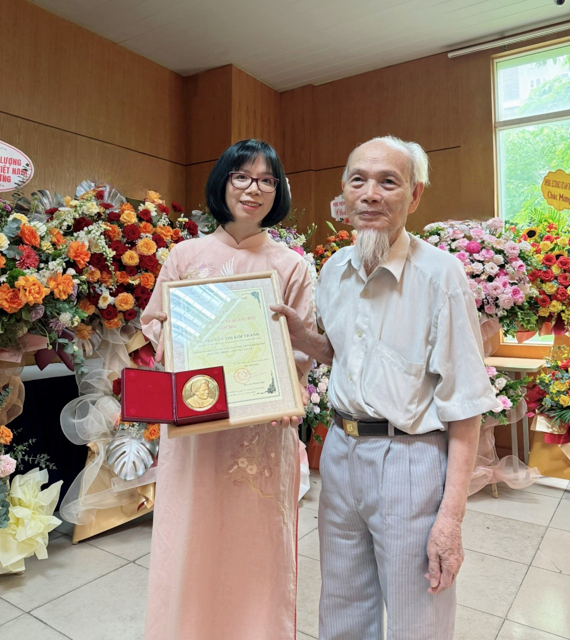 TS Nguyen Thi Kim Thanh: Tinh yeu Vat ly “khac di” tu giai Ta Quang Buu-Hinh-3