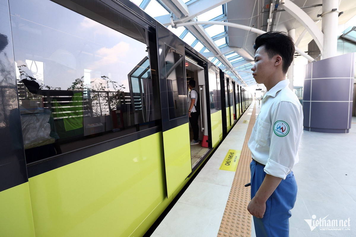 Metro Nhổn - ga Hà Nội chính thức chạy miễn phí đón khách - Hình 9 Metro Nhon - ga Ha Noi chinh thuc chay mien phi don khach-Hinh-9