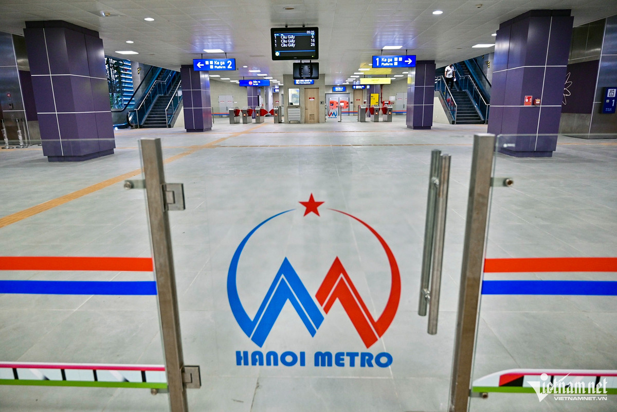 Metro Nhổn - ga Hà Nội chính thức chạy miễn phí đón khách - Hình 5 Metro Nhon - ga Ha Noi chinh thuc chay mien phi don khach-Hinh-5