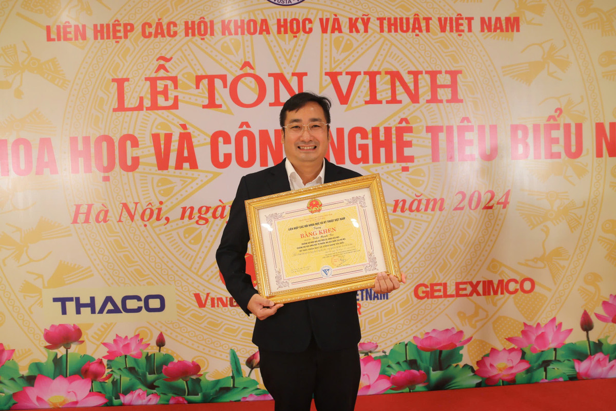 Le ton vinh tri thuc Khoa hoc va Cong nghe tieu bieu nam 2024-Hinh-4