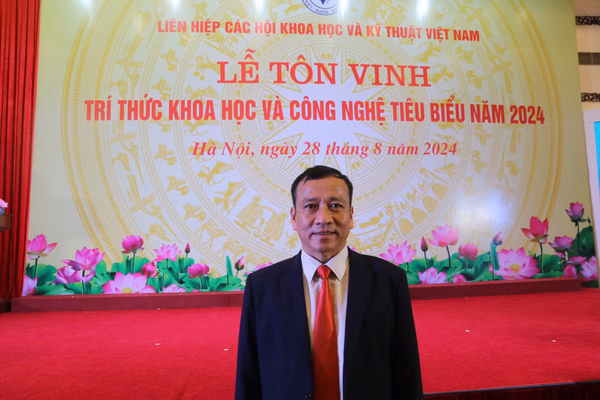 Lễ tôn vinh trí thức Khoa học và Công nghệ tiêu biểu năm 2024 - Hình 2 Le ton vinh tri thuc Khoa hoc va Cong nghe tieu bieu nam 2024-Hinh-2