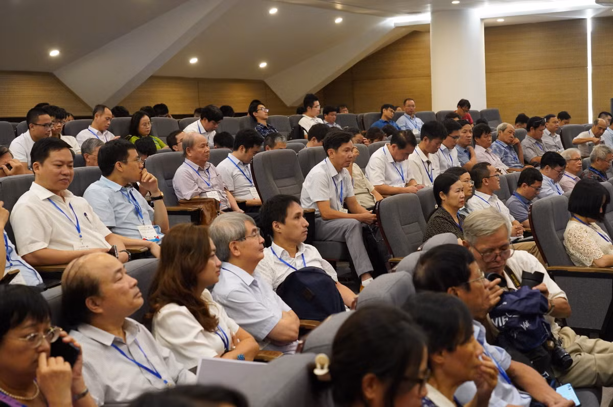 50 nam Viet Nam tham du IMO: Niem tu hao khong chi o huy chuong-Hinh-5