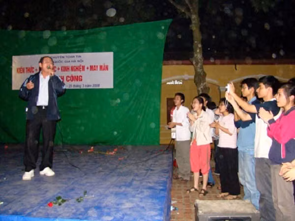 PGS.TS Nguyen Vu Luong: 'Giao duc can chinh nghia'-Hinh-3