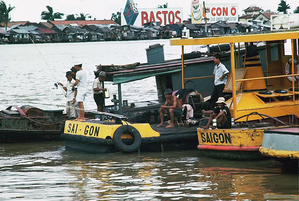 Một góc sông Sài Gòn ở khu vực bến Bạch Đằng.