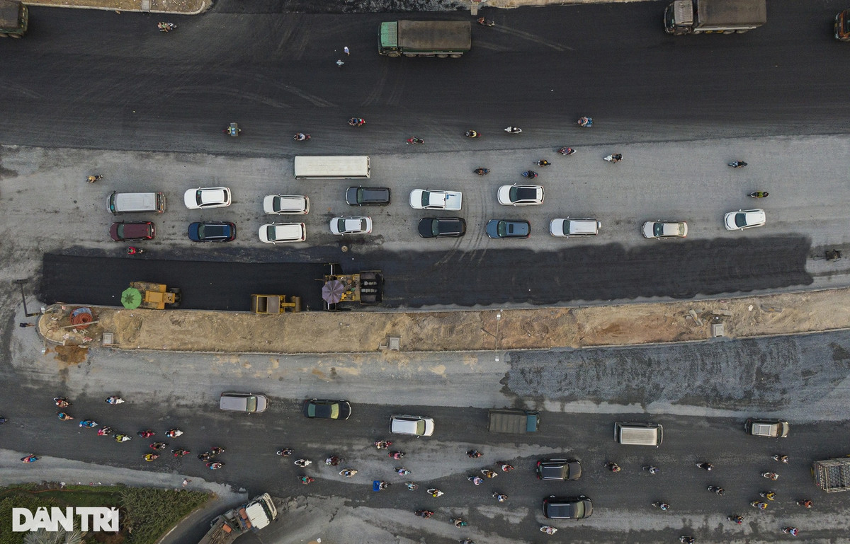 Việc nâng cấp mở rộng mặt đường sẽ được thi công theo từng làn để tránh việc phương tiện không thể lưu thông khi đang thi công. Xe cộ vẫn có thể lưu thông bình thường ở các làn chưa thi công hoặc làn đã thi công xong.