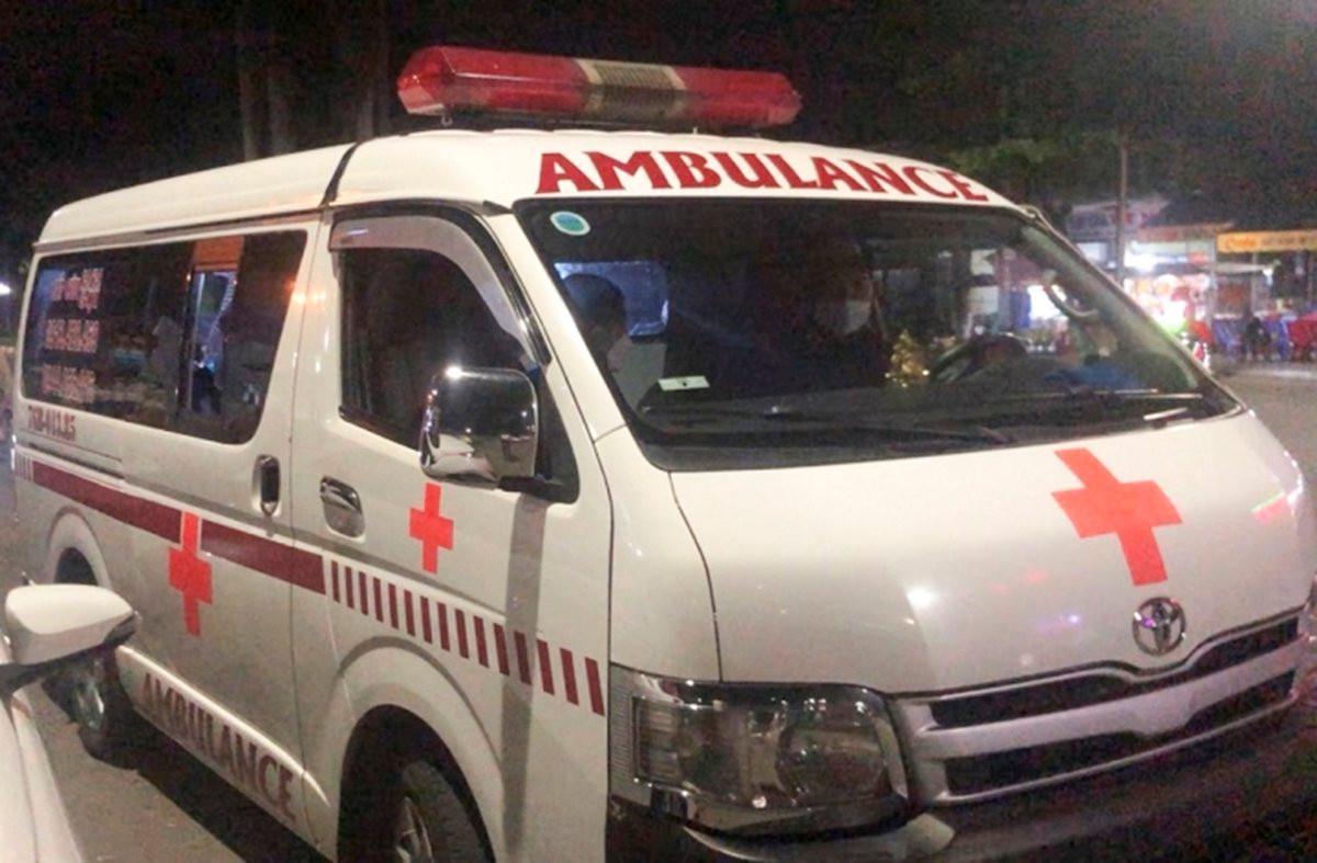 Xac minh viec xe cap cuu bi chan khi vao benh vien cho benh nhan