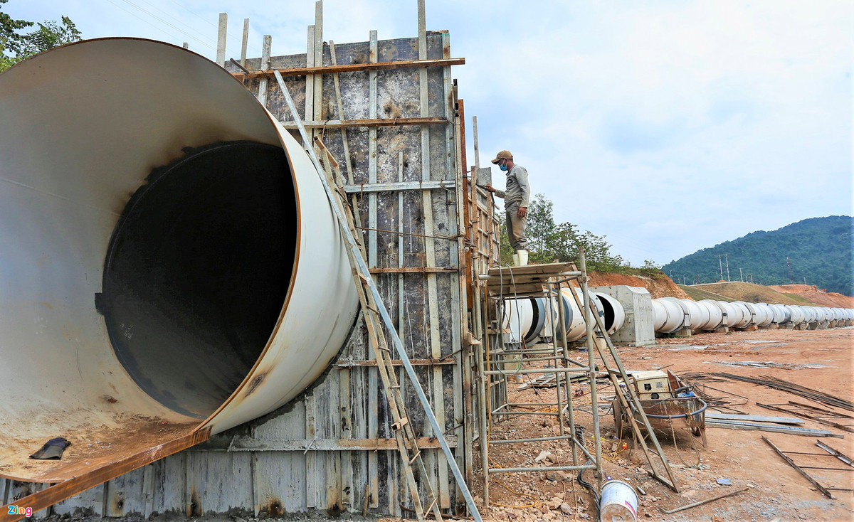 Ho thuy loi lon nhat Nghe An sau hon 10 nam dang do-Hinh-10