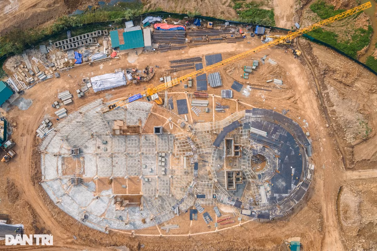 Công trình gồm nhà hát khoảng 800 chỗ ngồi, rạp chiếu phim 3D-4D 200 chỗ ngồi, nhà thi đấu khoảng 500 chỗ ngồi, bể bơi 10 làn bơi, nhà học, thư viện Tháp Thiên văn và khối hành chính - văn phòng... Công trình kết hợp với trang thiết bị tự động thông minh, chất lượng cao phục vụ cho công việc vận hành công trình theo quy chuẩn, tiêu chuẩn hiện hành.