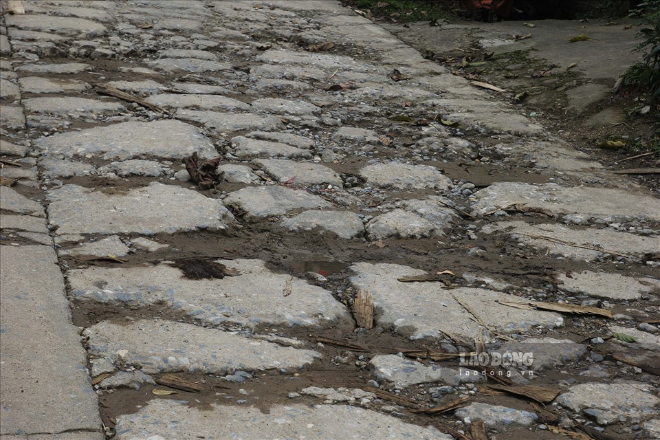 Yen Bai: Duong nat nhu tuong vi xe trong tai lon hoanh hanh-Hinh-7