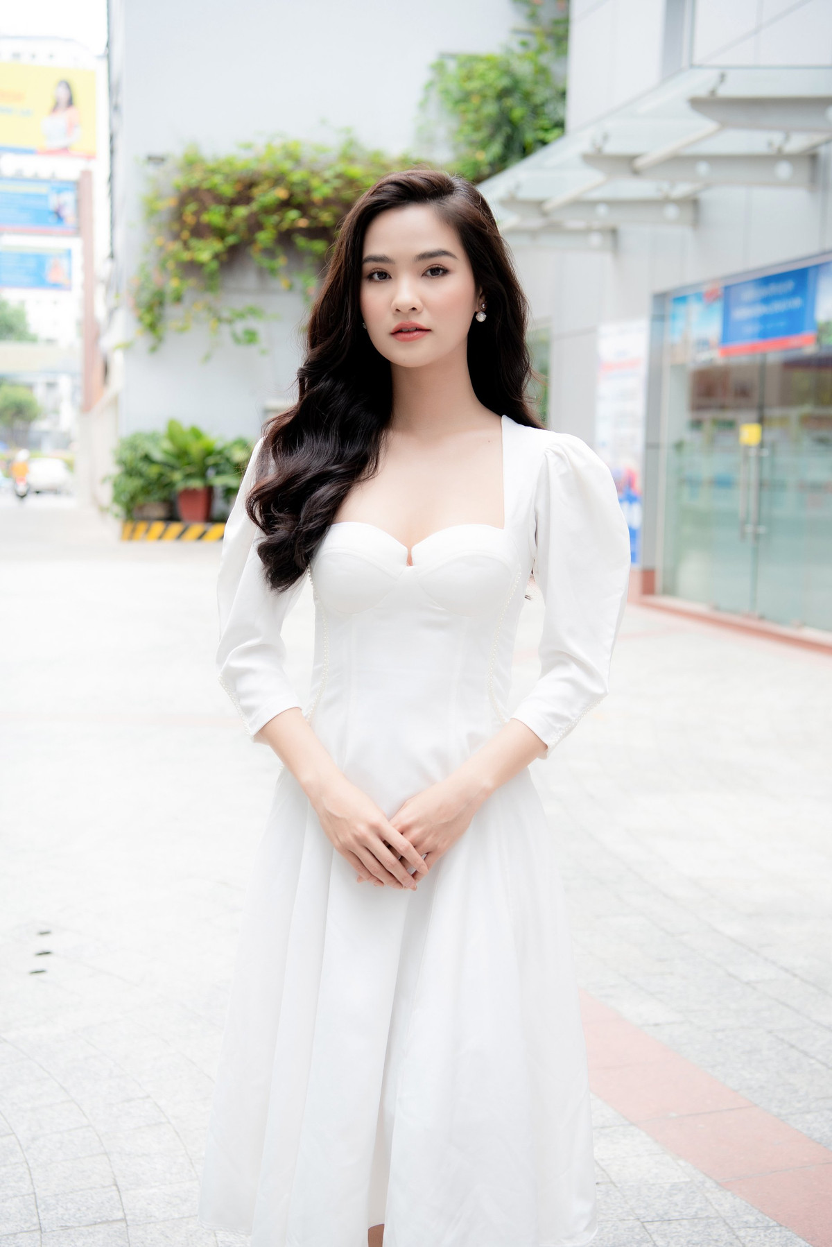 So với Hoa hậu Hoàn vũ Việt Nam, tiêu chí của Miss World Vietnam thường thiên về gương mặt mới, chưa hoạt động showbiz nhiều.