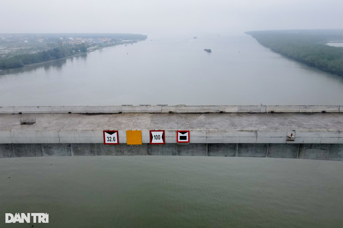 Dai cong truong o Hai Phong xay cau hon 800 ty dong noi hai bo song Van Uc-Hinh-5