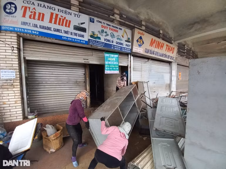 Hinh anh cuoi cung cua cho Sat Hai Phong truoc khi chi con la hoai niem-Hinh-2