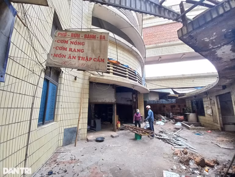 Hinh anh cuoi cung cua cho Sat Hai Phong truoc khi chi con la hoai niem-Hinh-9