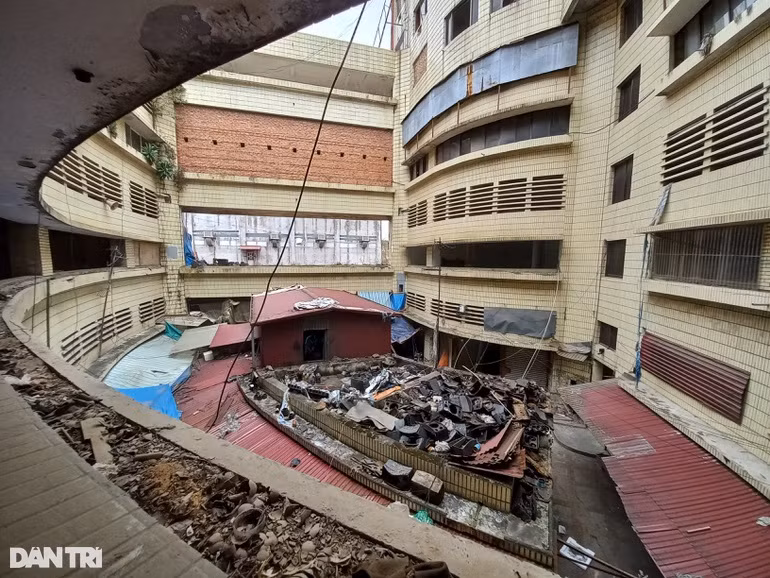 Hinh anh cuoi cung cua cho Sat Hai Phong truoc khi chi con la hoai niem-Hinh-8