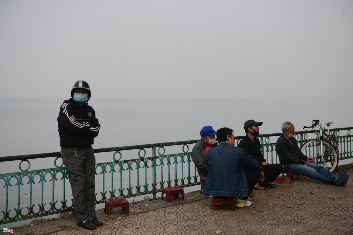 Với AQI trung bình là 182 đơn vị, Hà Nội xếp thứ 3 trong bảng xếp hạng 10 thành phố có chất lượng không khí kém nhất trên thế giới ngày 3/3, theo đánh giá của trang IQ Air.