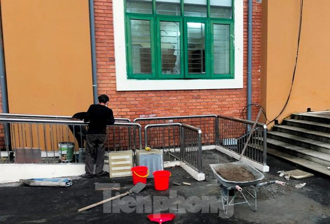 Sửa chữa, cải tạo các hạng mục ngoài trời nhà thi đấu Thanh Trì.