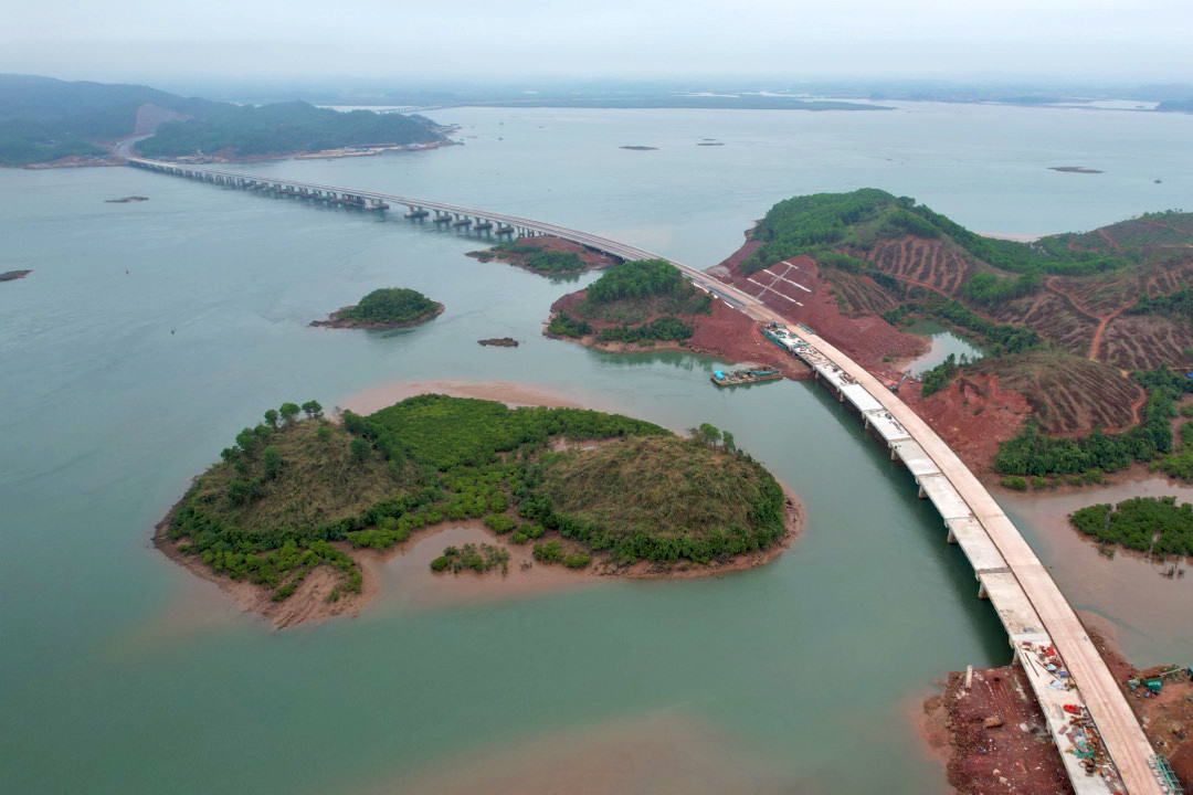 Hà Nội đến Móng Cái chỉ mất 3 giờ chạy xe từ tháng 4 - Hình 17 Ha Noi den Mong Cai chi mat 3 gio chay xe tu thang 4-Hinh-17