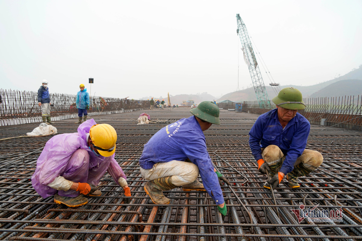 Hà Nội đến Móng Cái chỉ mất 3 giờ chạy xe từ tháng 4 - Hình 8 Ha Noi den Mong Cai chi mat 3 gio chay xe tu thang 4-Hinh-8