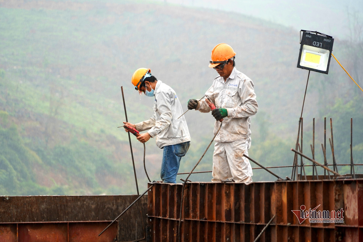 Hà Nội đến Móng Cái chỉ mất 3 giờ chạy xe từ tháng 4 - Hình 13 Ha Noi den Mong Cai chi mat 3 gio chay xe tu thang 4-Hinh-13