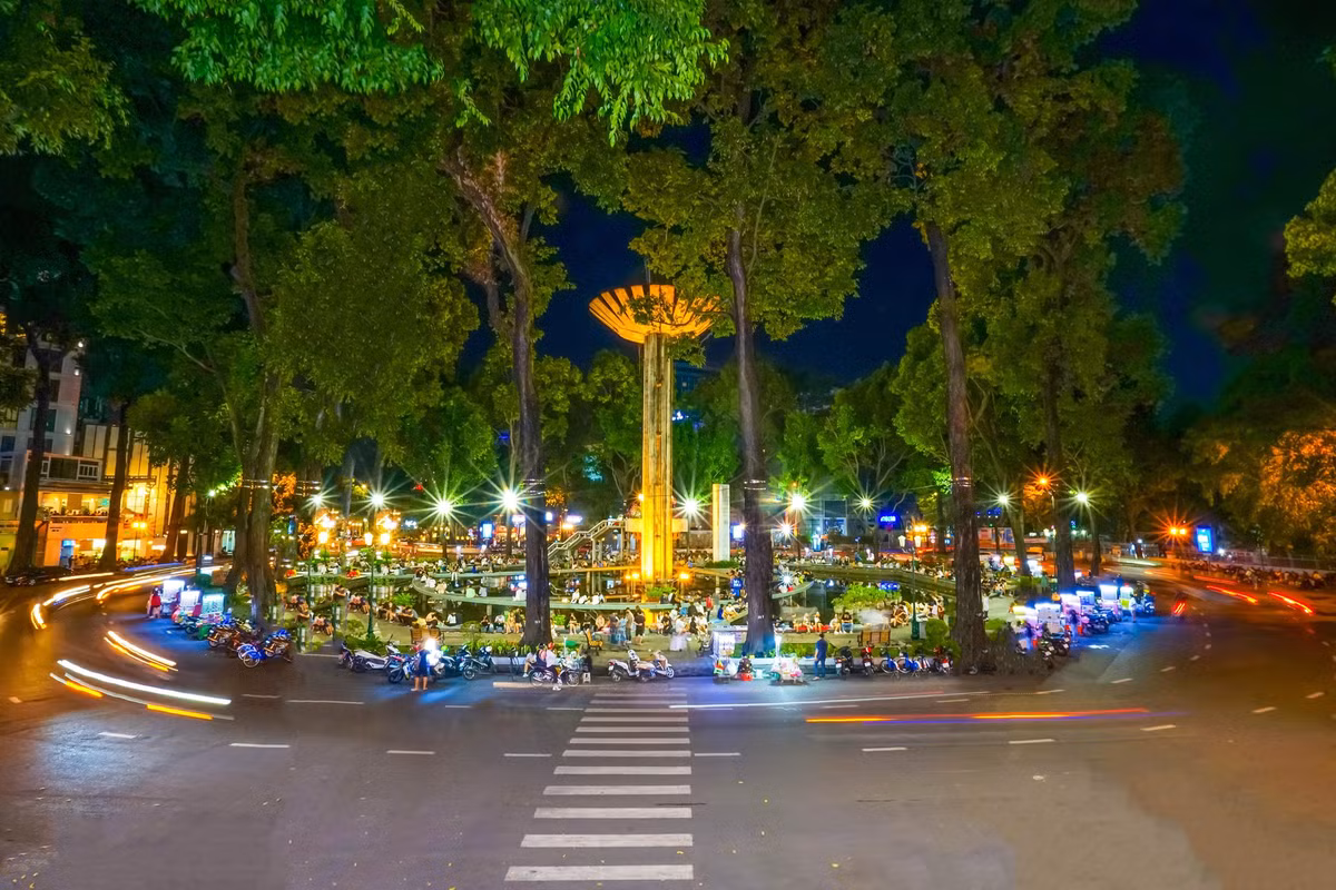 Ho Con Rua TPHCM truoc ngay 'thay ao moi'