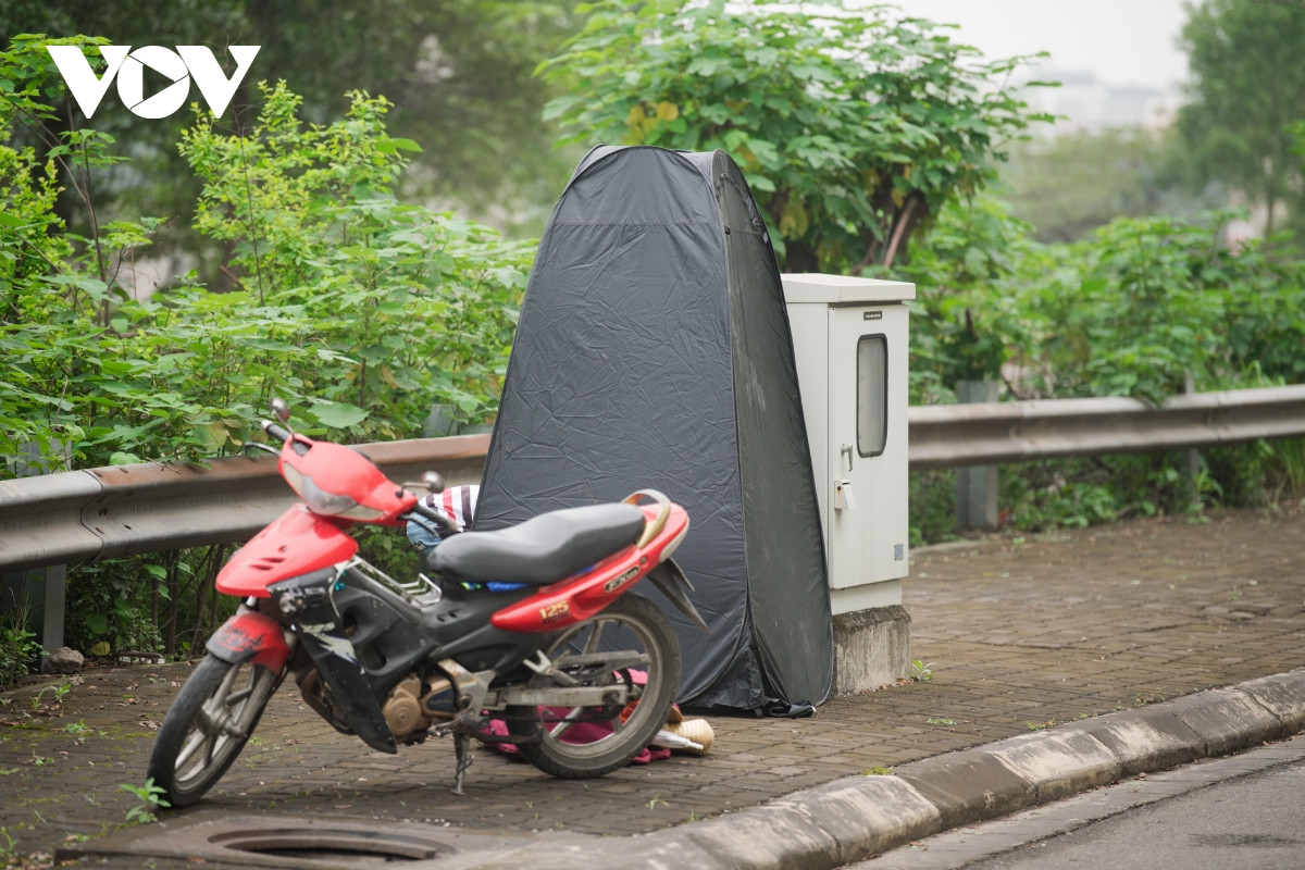 Nhiều người còn mang cả phòng thay đồ di động để có thể chụp được nhiều bộ quần áo. 