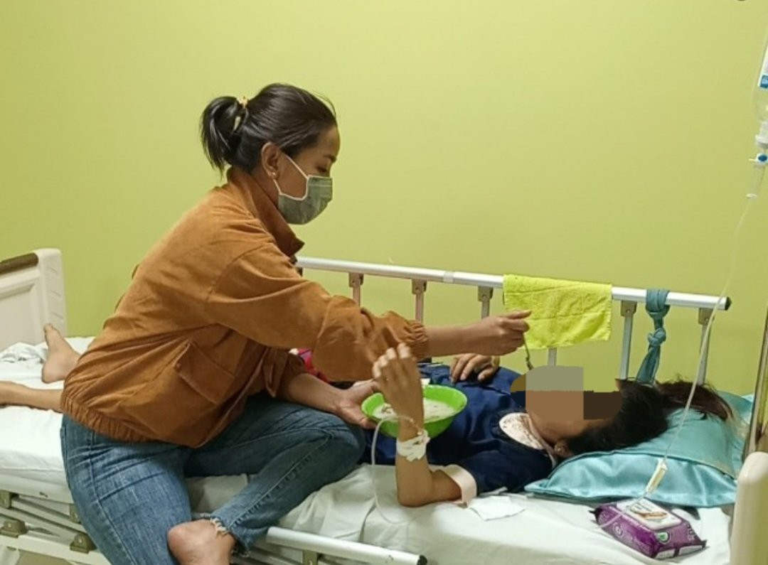 Chị K. được chăm sóc tại bệnh viện - Ảnh: C.K