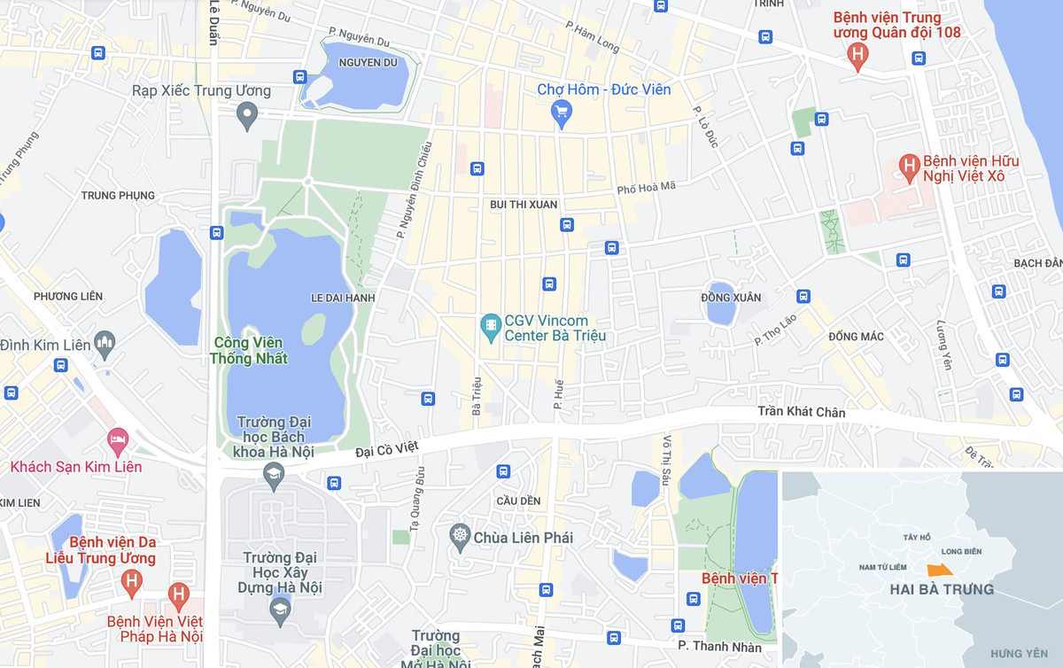 Công viên thuộc địa bàn quận Hai Bà Trưng, tiếp giáp với 4 mặt phố gồm Trần Nhân Tông, Nguyễn Đình Chiểu, Lê Duẩn và Đại Cồ Việt. Trong công viên có hồ Bảy Mẫu. Ảnh: Google Maps. 